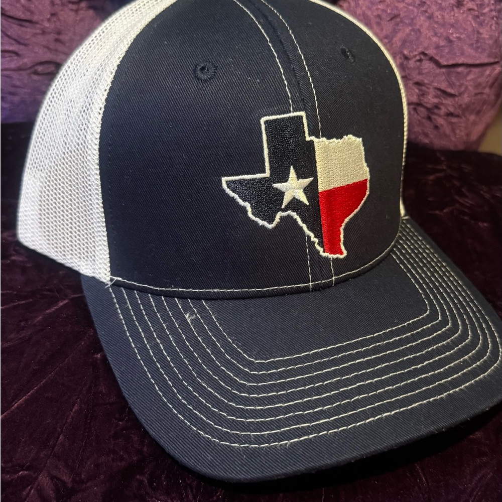 TEXAS TRUCK HAT BUC-EE’S EDITON.